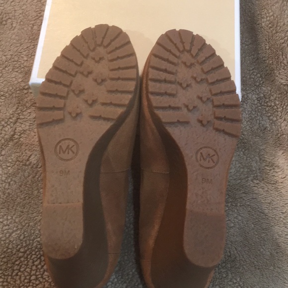 Michael Kors suede walnut color wedges - Picture 5 of 6